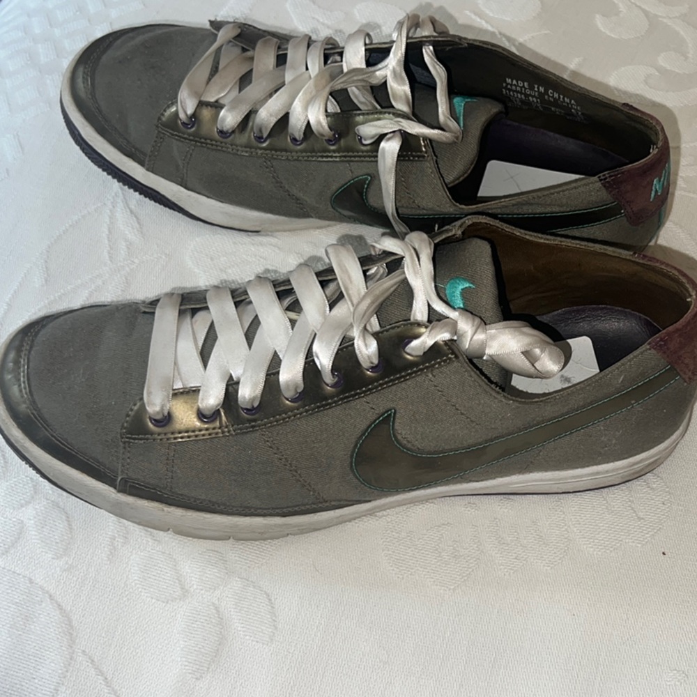 Nike Sneakers -olive green with white accents